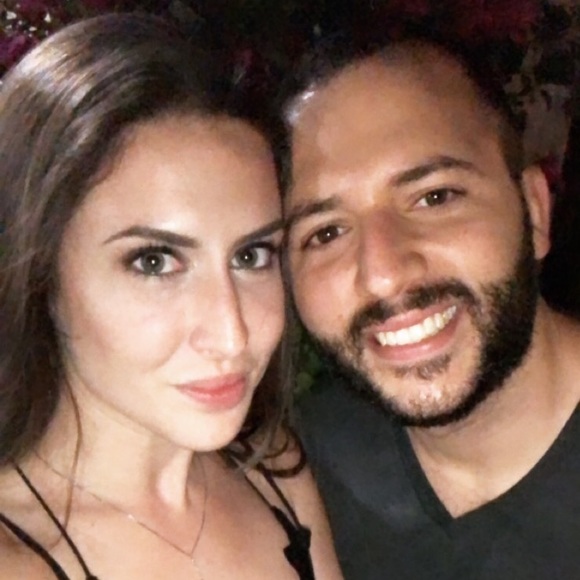 Meet your Posher, Caitlin - Picture 3 of 4